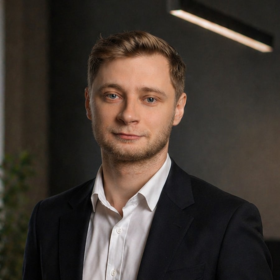 Андрей Адамов